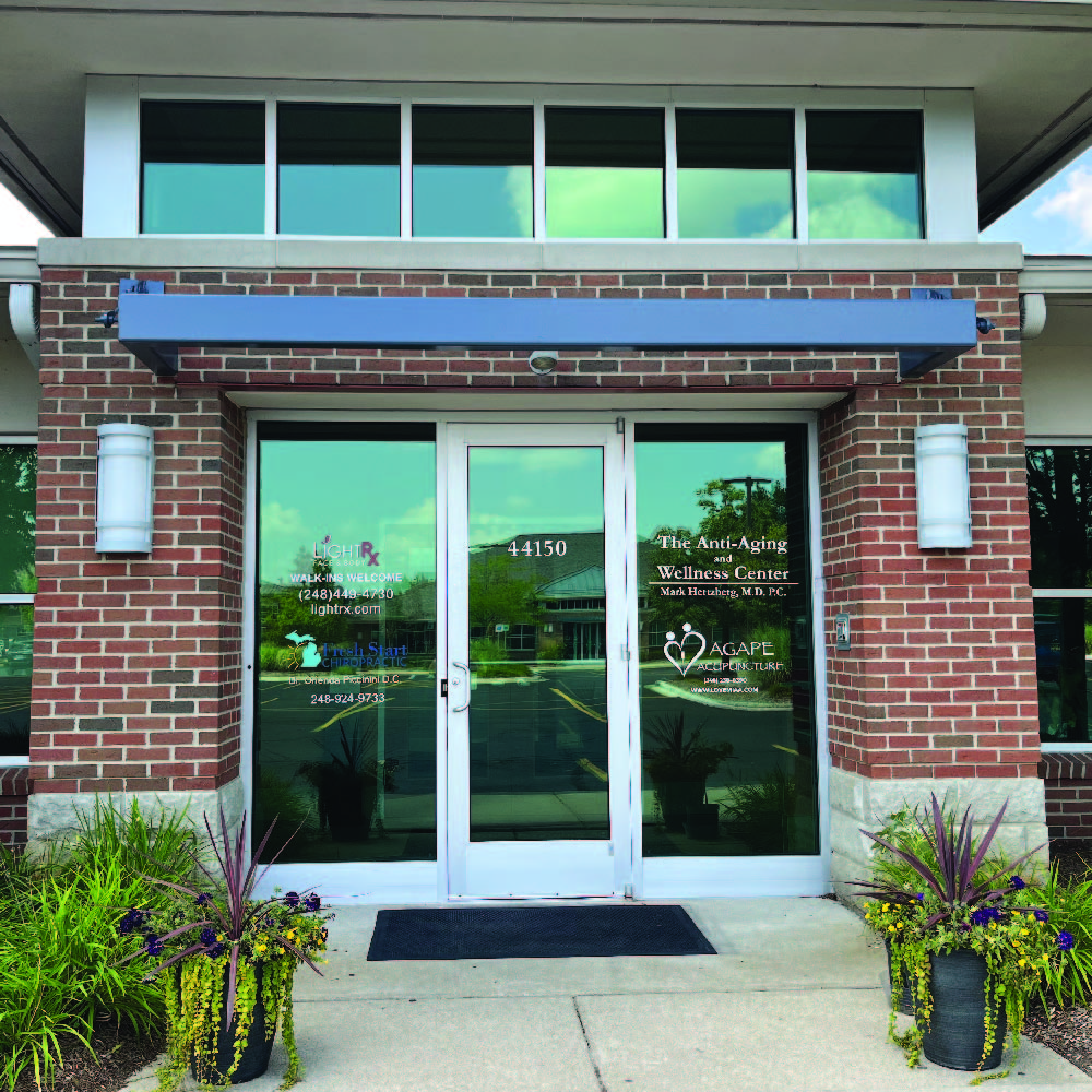 Novi Exterior Clinic 1000x1000 1